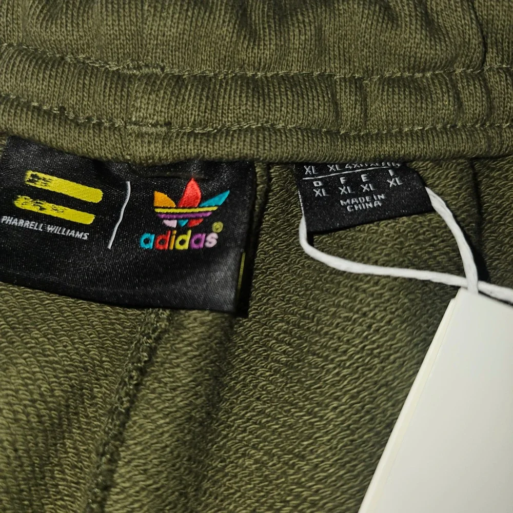Adidas Pharrell Williams PW Basics Shorts Mens XL Olive Cargo NWT H58288